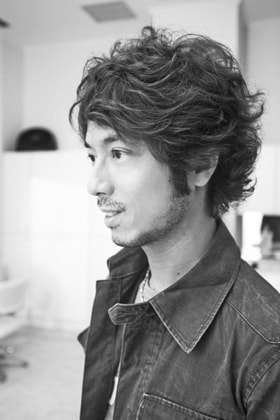 スタイリスト